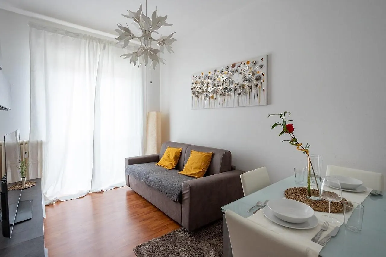 teranga suite in monte ortigara con netflix Monza 0*,  Italia